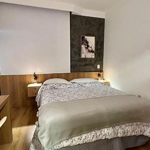 Estudio Deluxe con Cama Queen